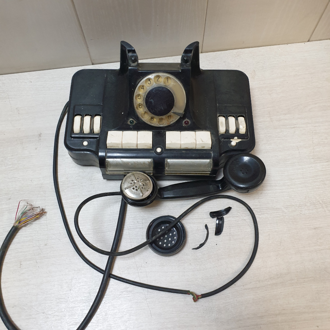 Телефонный аппарат 1970-х гг телефон черный. Картинка 1